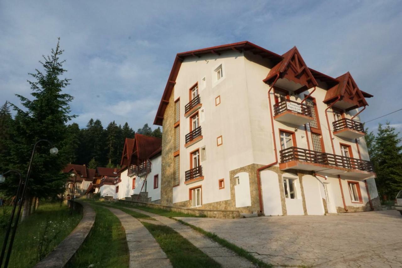 Hotel Floare De Colt มานาสทิรีอา ฮูโมรูลุย ภายนอก รูปภาพ