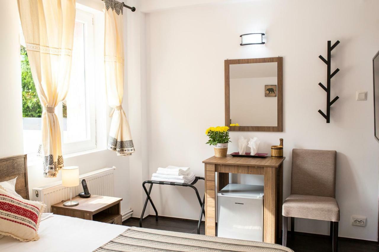 Hotel Floare De Colt มานาสทิรีอา ฮูโมรูลุย ภายนอก รูปภาพ