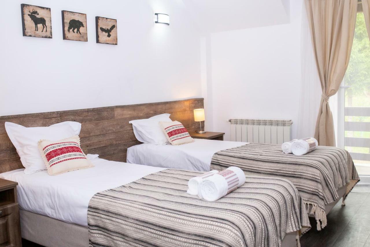 Hotel Floare De Colt มานาสทิรีอา ฮูโมรูลุย ภายนอก รูปภาพ